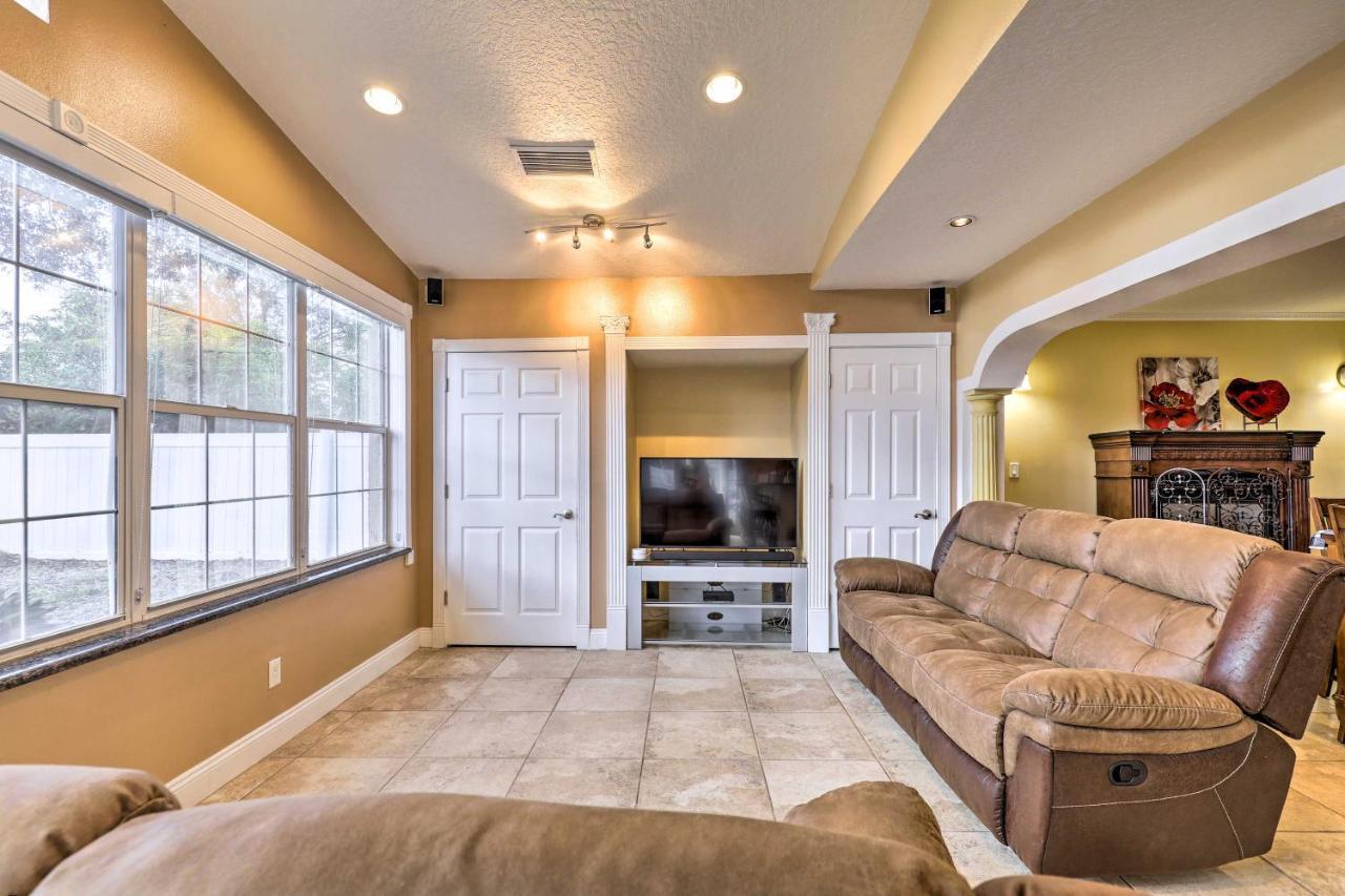Cozy Home In Heart Of Tampa With Lanai And Pool! Exterior photo