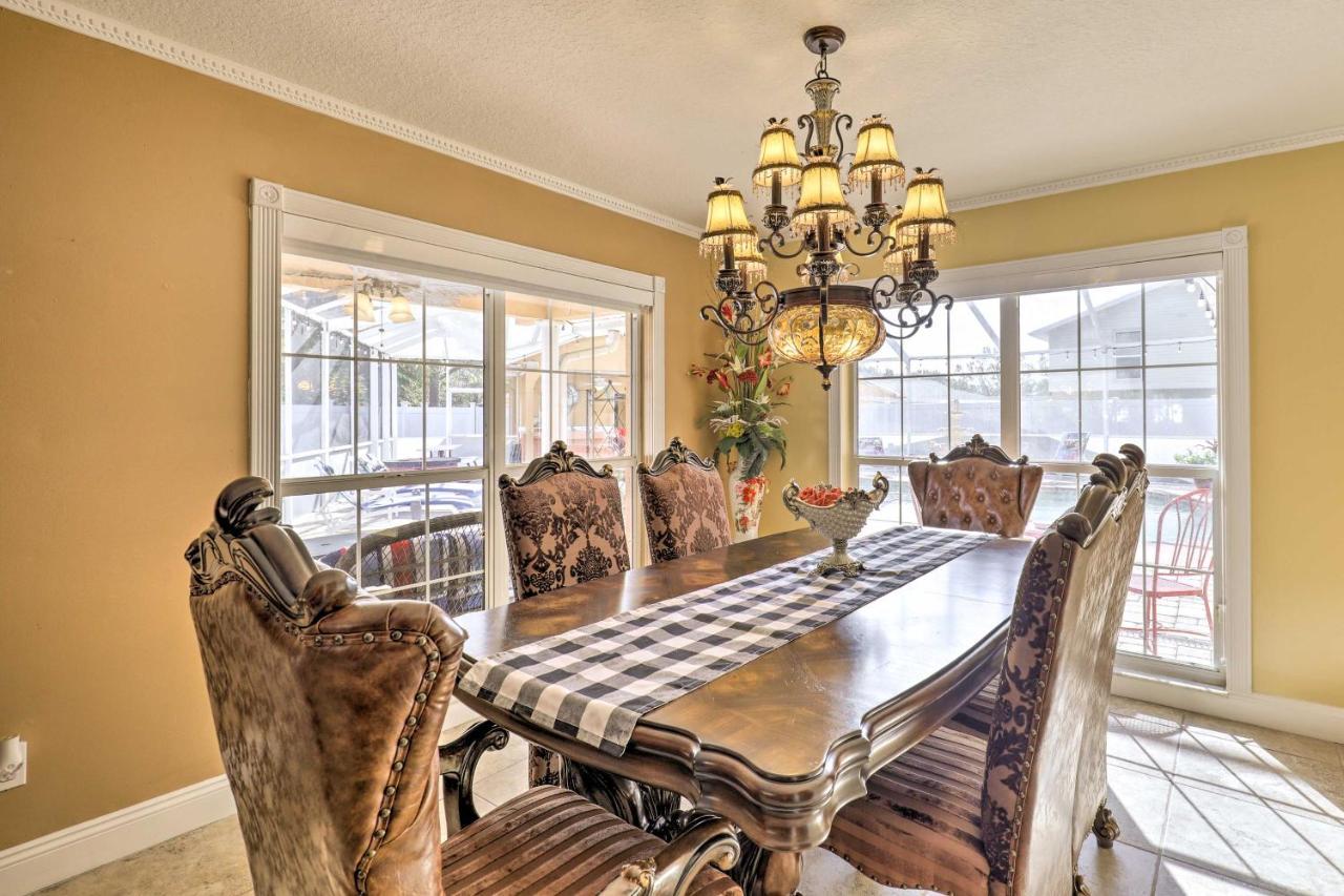 Cozy Home In Heart Of Tampa With Lanai And Pool! Exterior photo
