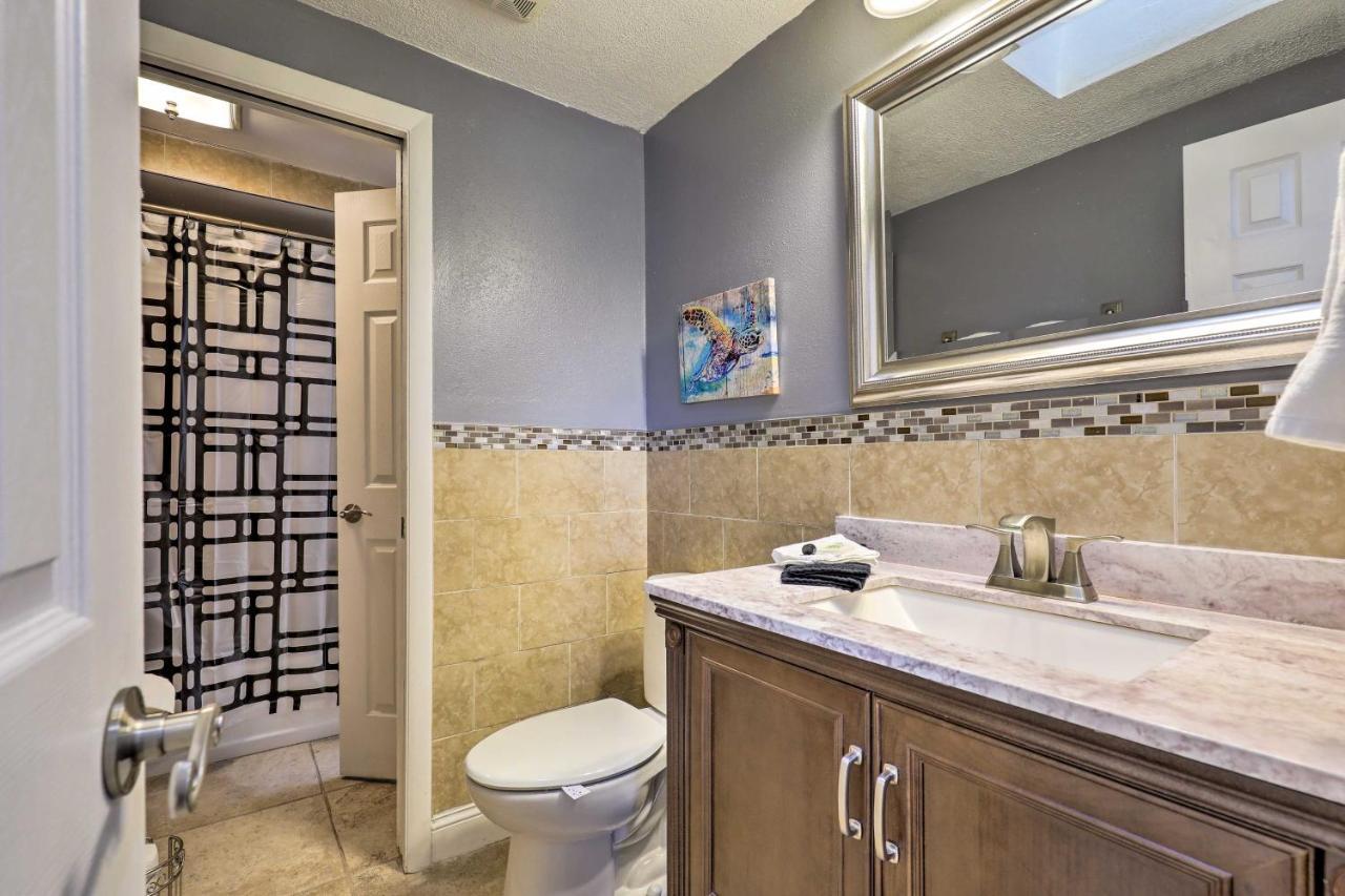 Cozy Home In Heart Of Tampa With Lanai And Pool! Exterior photo